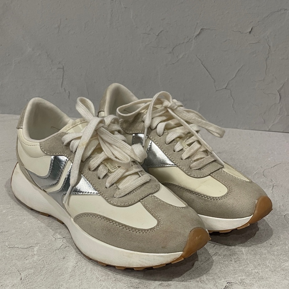 Steve Madden Cream and Silver Sneakers